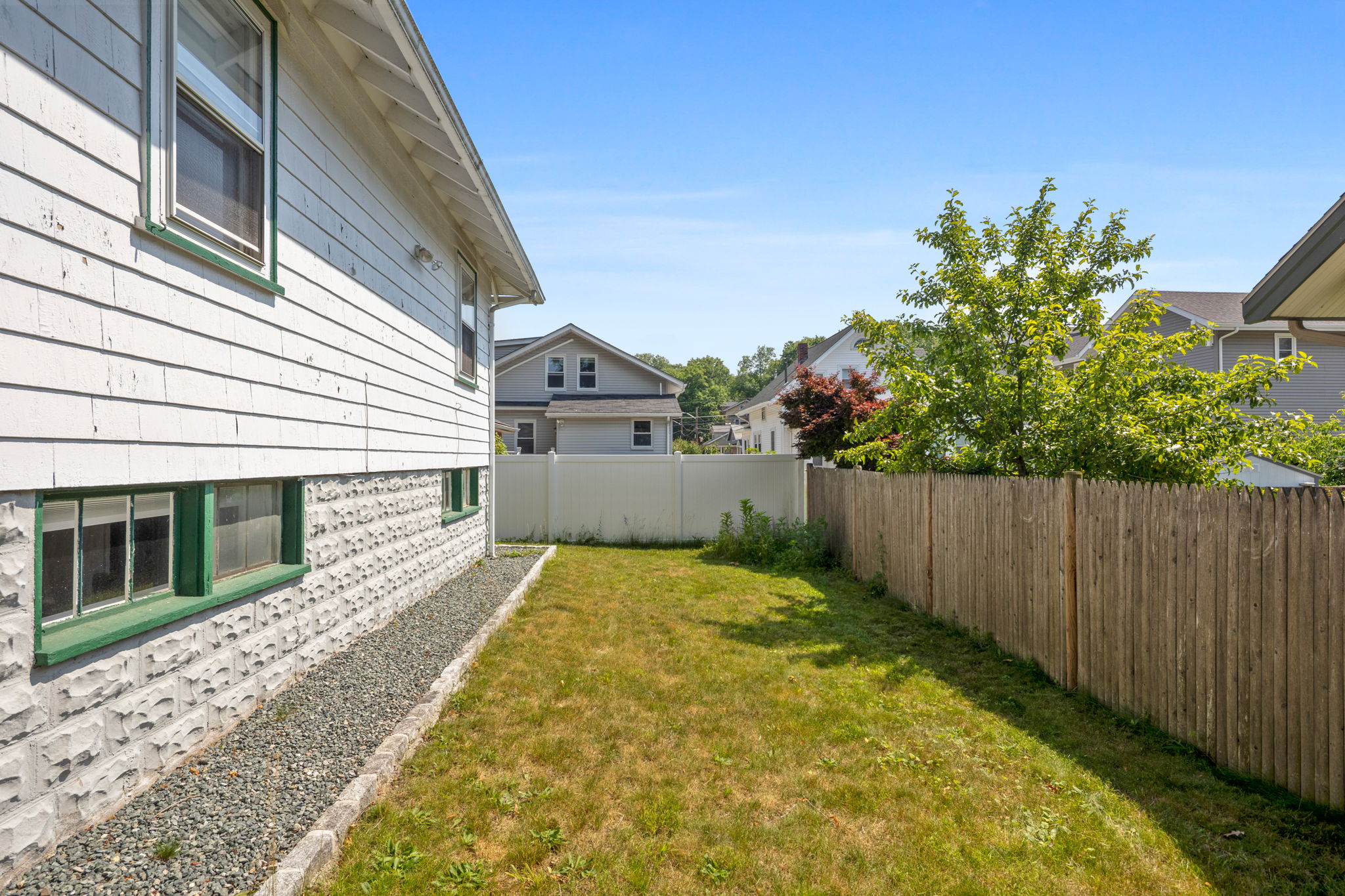 794 Highland Ave photo 5